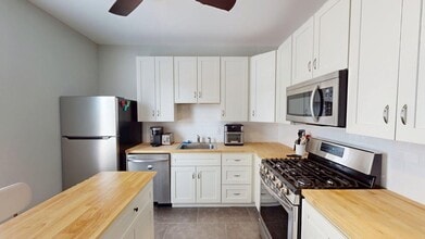 Building Photo - 2309 Thurman Ave