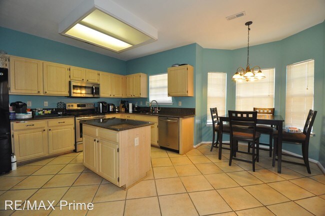 Foto del edificio - 4 br, 2.5 bath House - 218 OUTLAW STREET