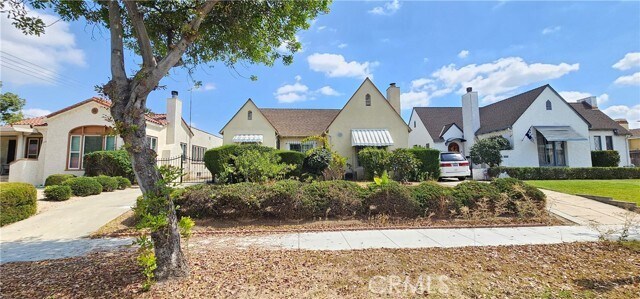 Foto del edificio - 1704 Edgewood Dr