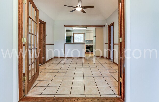 Foto del edificio - Beautiful 2 Bedroom / 1 Bathroom Home | Ne...