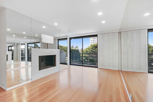 Foto del edificio - 2910 Neilson Way