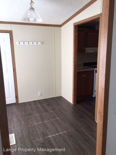 Building Photo - 3 br, 2.5 bath House - 2522 W. Oxberry
