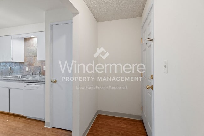 Building Photo - Beautiful and remodeled 1-Bedroom Apartment In Spokane Valley