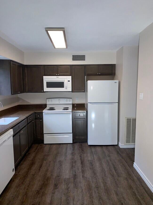 618 reppert street, Bacliff, TX 77518 Townhouse for Rent in Bacliff