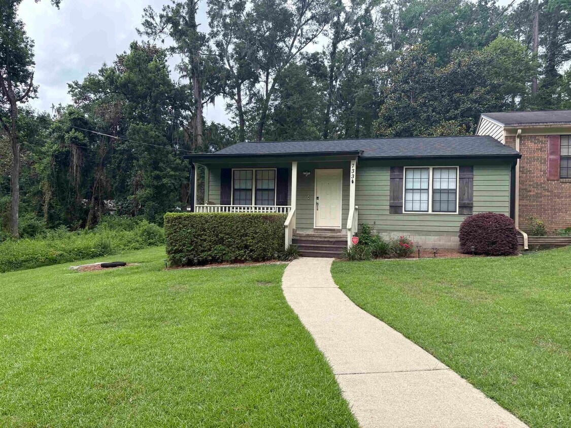 Foto principal - 733 Livingston Ct