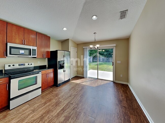Foto del edificio - 12607 Wooded Bluff Ct