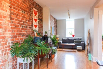 Building Photo - 187 Germain St