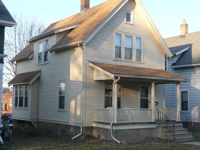 Building Photo - 111-119 Adams Ave