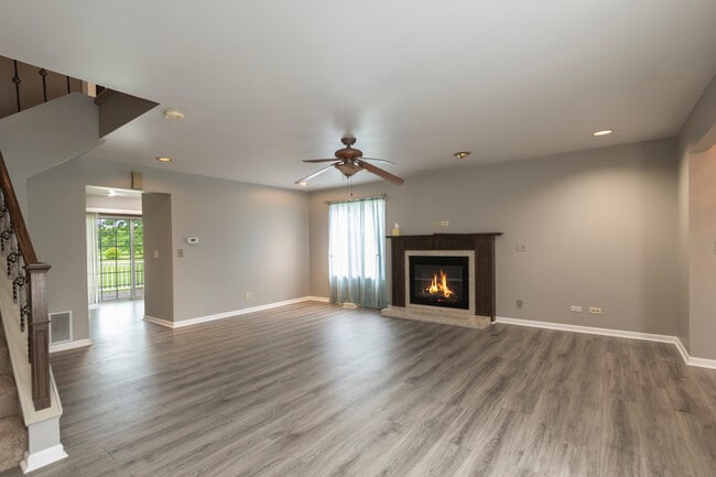Building Photo - 1210 Andover Cir