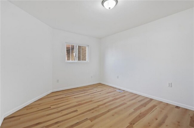 Building Photo - 7711 Westmoreland Ave