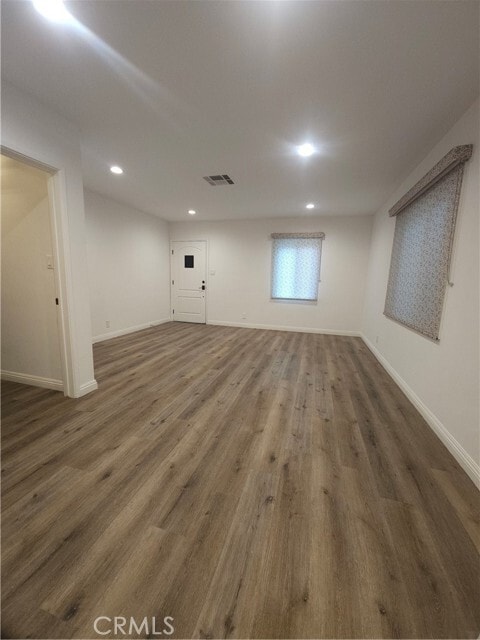 Foto del edificio - 17423 Burbank Blvd