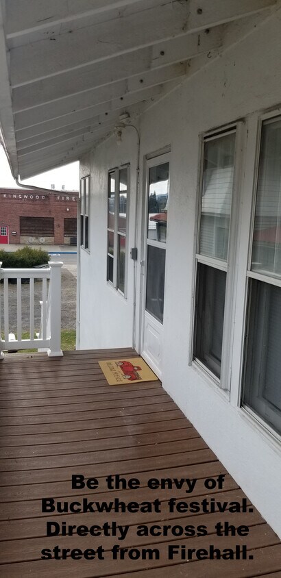 Primary Photo - 112 Brown Ave