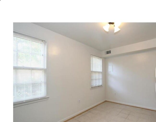 Foto del edificio - 778 Quince Orchard Blvd