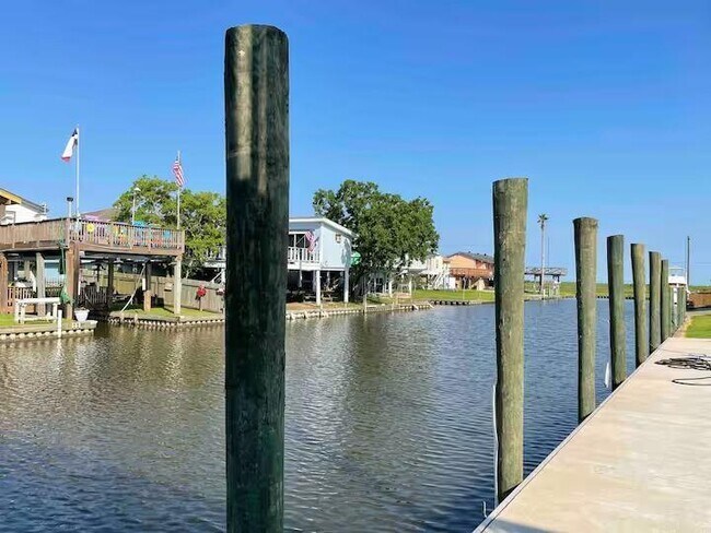 Foto del edificio - 126 Driftwood Rd