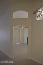 Building Photo - 942 S Suncove Dr