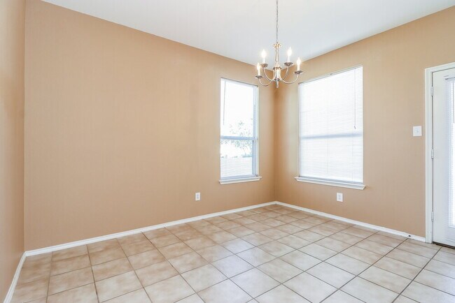Foto del edificio - 9401 Waterman Dr