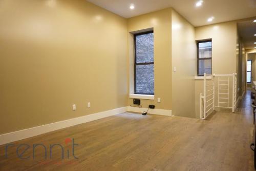 Building Photo - 1326 Halsey St
