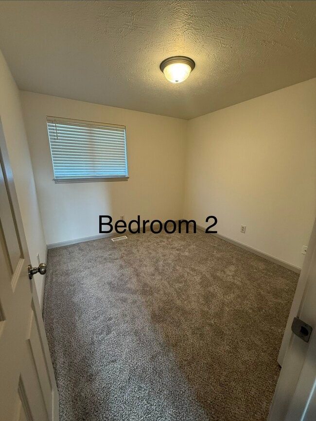 Building Photo - 14626 E 5th Ave