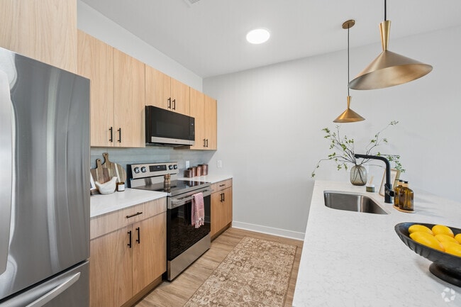 The Marie 1BR, 1BA - 665SF - Kitchen - The Michelle
