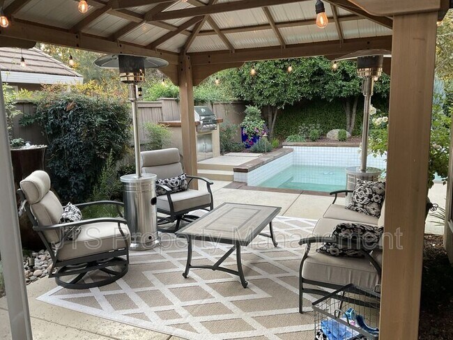 Foto del edificio - 4107 Ironwood Dr