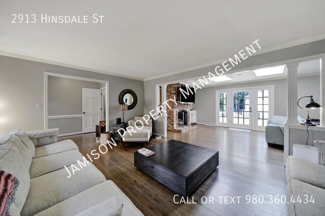 Foto del edificio - 2913 Hinsdale St
