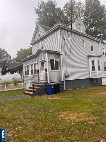 Foto del edificio - 73 College Pl