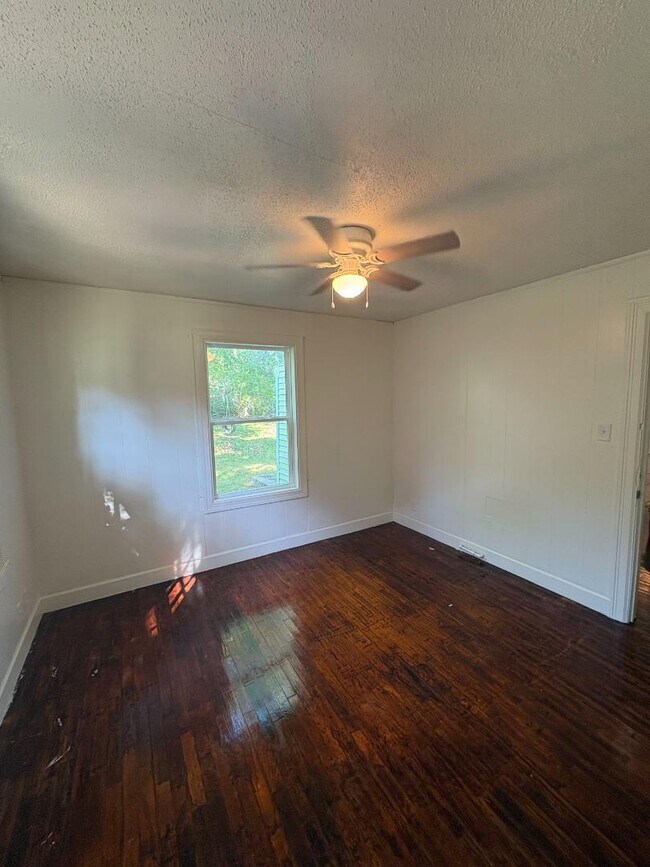 Foto del edificio - 1439 S Oak Ave