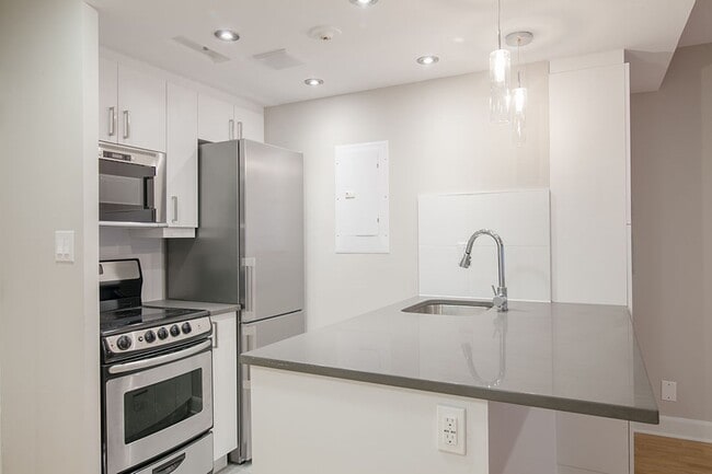 Building Photo - 3455 Rue Aylmer