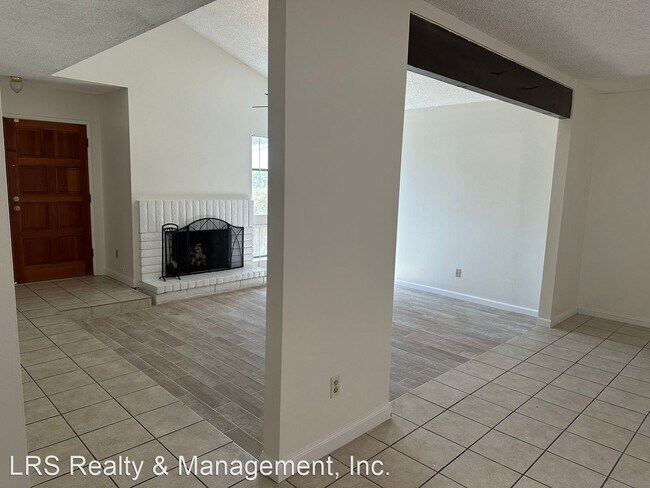 Building Photo - 3 br, 2 bath House - 2805 Catalina Drive