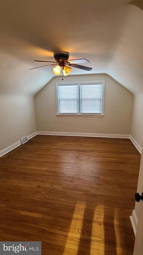 Foto principal - 209 E Turnbull Ave
