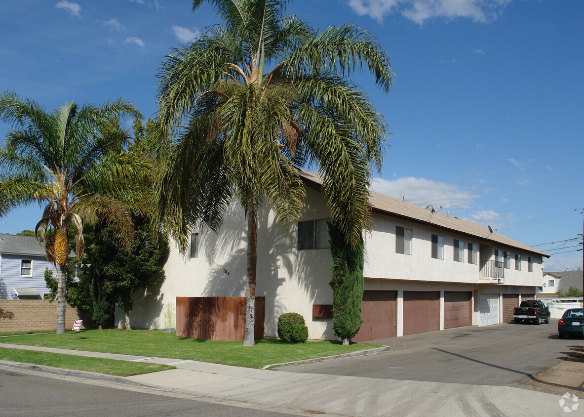 Building Photo - 709 Crawford St