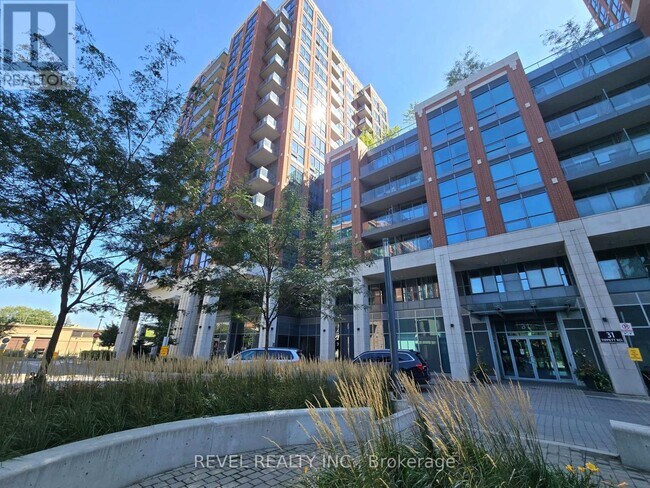 Building Photo - 31 Tippett Rd