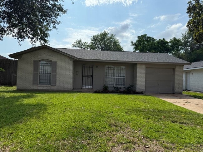 Building Photo - 12938 S Coast Dr