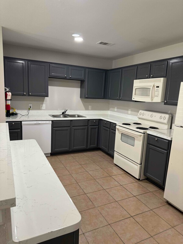 Foto del edificio - 23254 High Point St