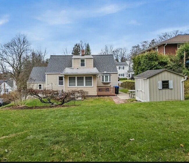 Foto del edificio - 328 Leroy Ave