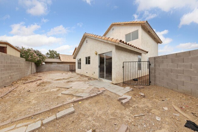 Building Photo - Spacious 4-Bedroom Home on Oversized Lot –...