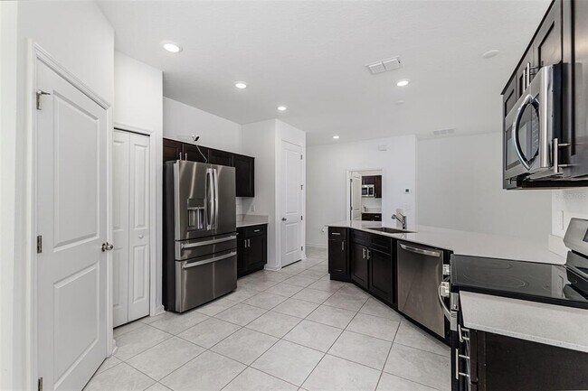 Foto del edificio - 1121 Deepwater Cir