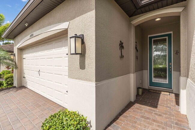 Foto del edificio - "Discover Your Dream Oasis: Spacious 3-Bed...