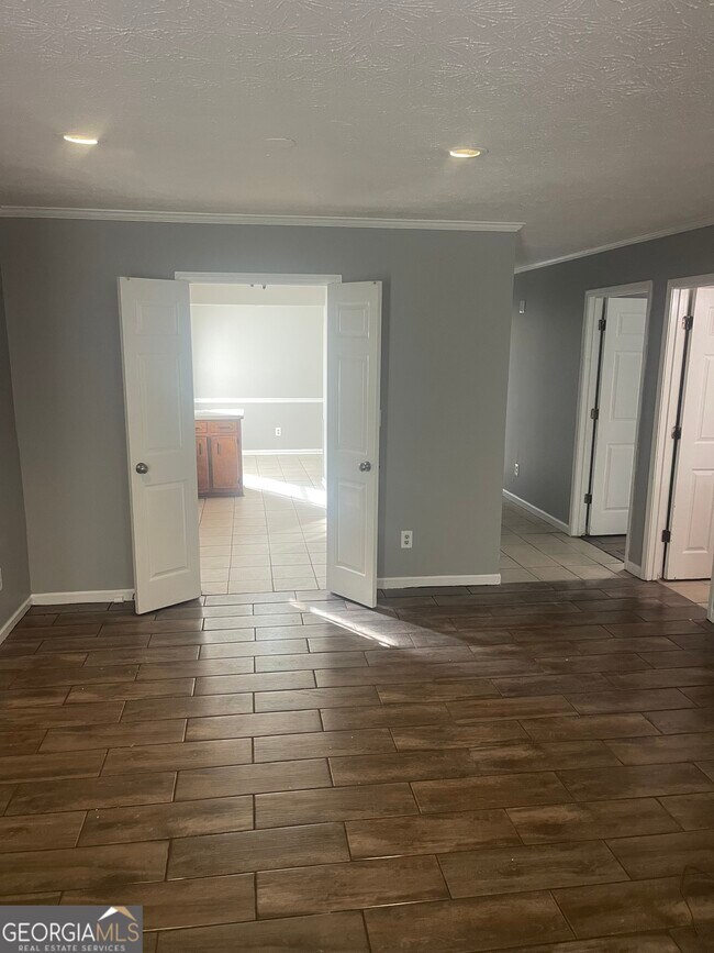 Building Photo - 2611 Country Trace SE