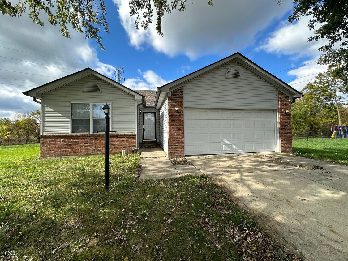 10604 Regis Ct, Indianapolis, IN 46239 House Rental in Indianapolis