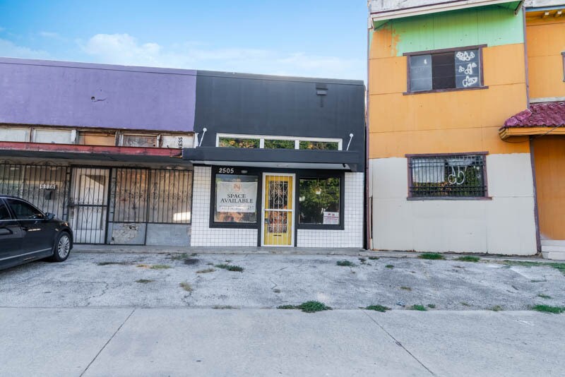 Photo - 2505 S Presa St (San Antonio, TX)