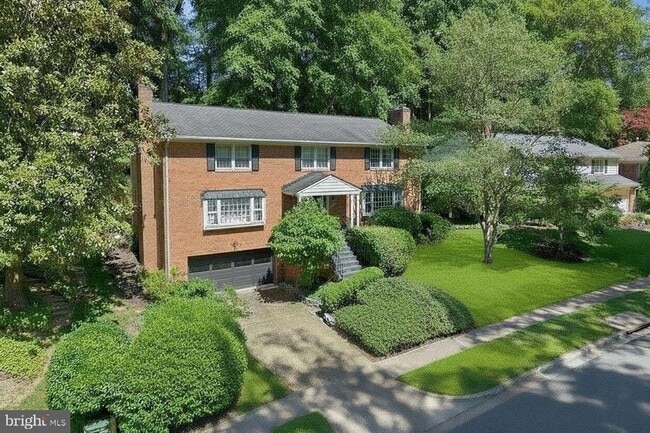 Photo - 4025 N River St House