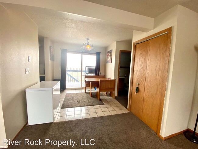 Building Photo - 3 br, 1.5 bath House - 309 6th St NW