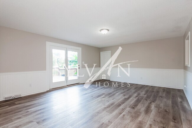 Foto del edificio - Very Nice 3BR/2BA 4-sided brick home