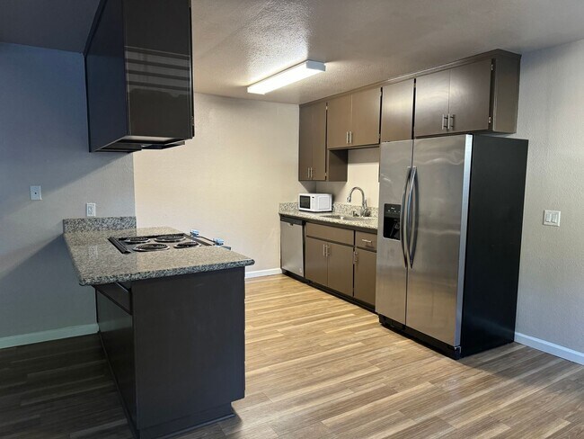 Foto del interior - 848 W 1st St