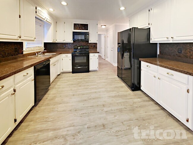 Building Photo - 3885 Marham Park Cir