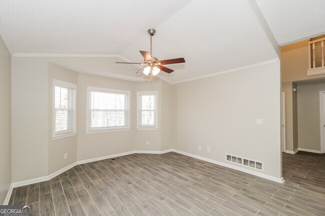 Foto del edificio - 215 Allatoona Highland Dr