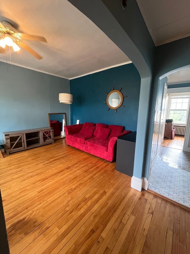 Building Photo - 200 Sabattus St