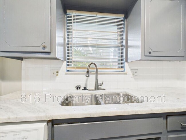 Foto del edificio - 13408 Lowell Ave
