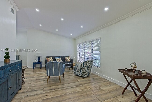 Foto del edificio - 10900 SW 124th St